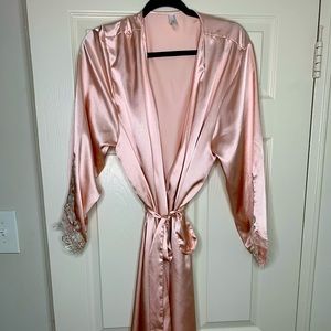 Long Satin Robe - 1x